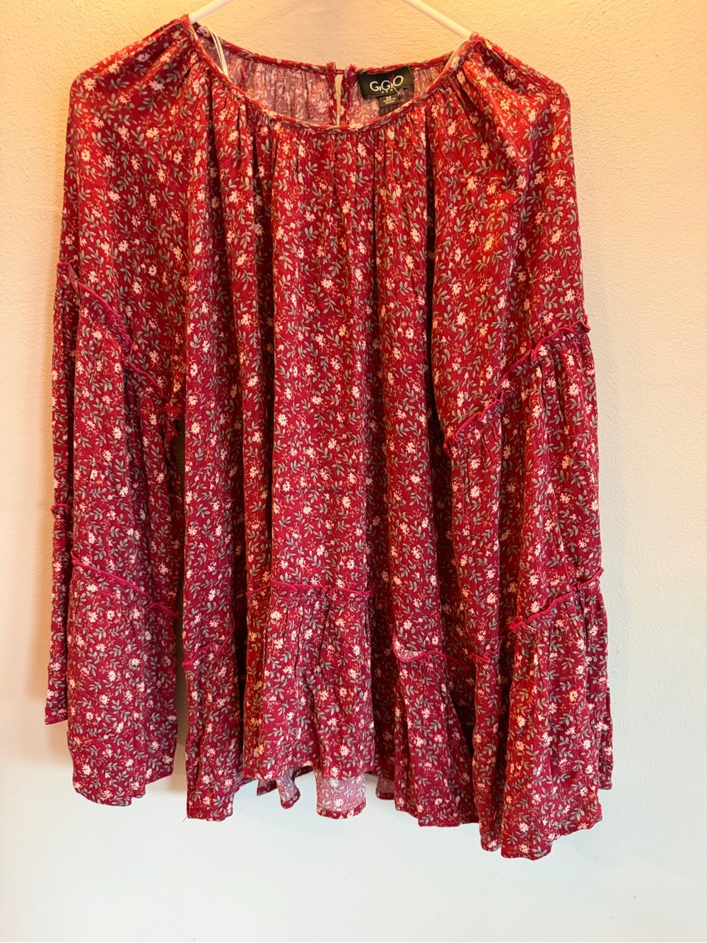 GIGIO USA Red Floral Bell Sleeve Peasant Blouse Tiered Ruffle Boho Top Medium